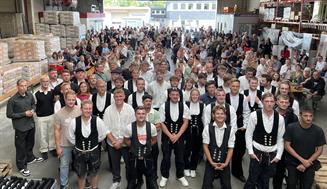 Lossprechung Baugwerksinnung und Dachdeckerinnung: 81 neue Junggesellinnen und Junggesellen 